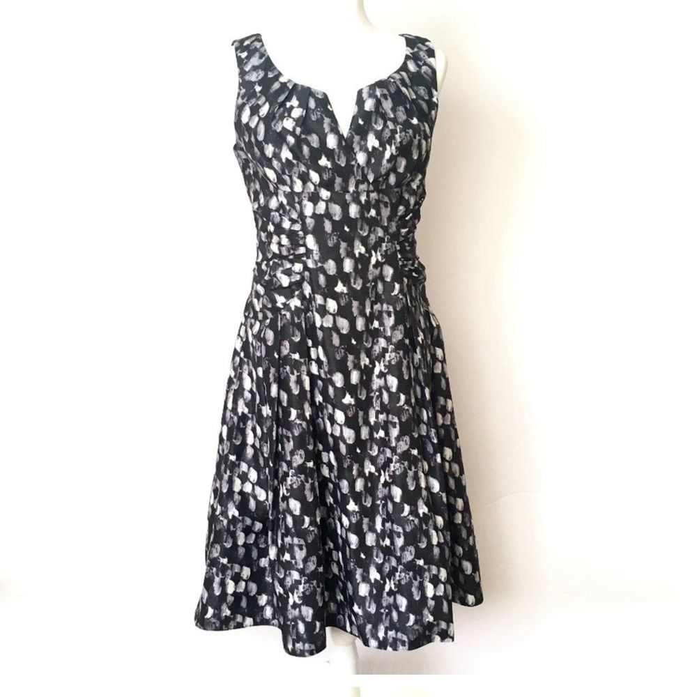 Adrianna Papell Black White Fit Flare Dress
